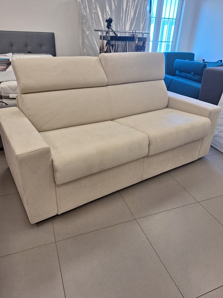 DIVANO LETTO BIANCO STOCK