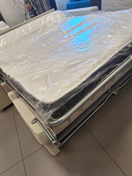 DIVANO LETTO BIANCO STOCK